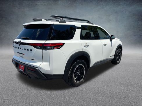 Used 2024 Nissan Pathfinder Rock Creek image 32