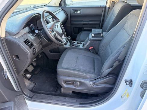 Used 2017 Ford Flex SE FWD image 21