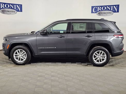 New 2026 Jeep Grand Cherokee Laredo AWD/4WD image 2