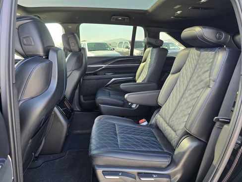 Used 2026 Cadillac Escalade IQ Luxury 1 AWD/4WD image 17