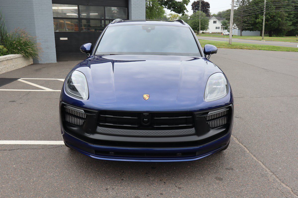Used 2023 Porsche Macan GTS w/ Premium Package Plus AWD/4WD image 3