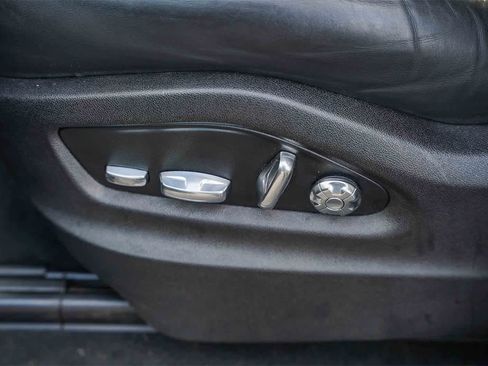 Used 2019 Porsche Cayenne image 19