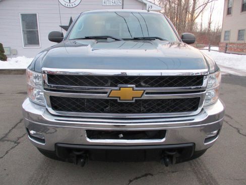 Used 2013 Chevrolet Silverado 2500 LT w/ Interior Plus Package image 9
