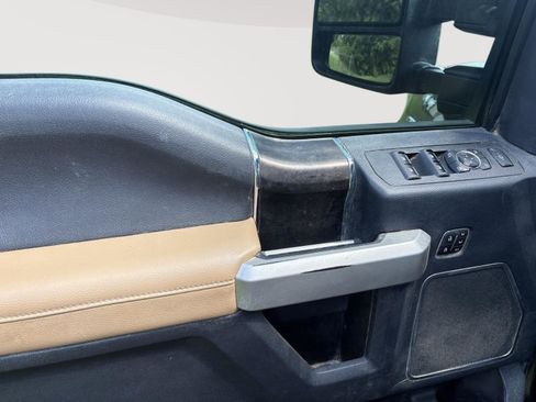 Used 2022 Ford F250 Lariat w/ Tremor Off-Road Package image 10