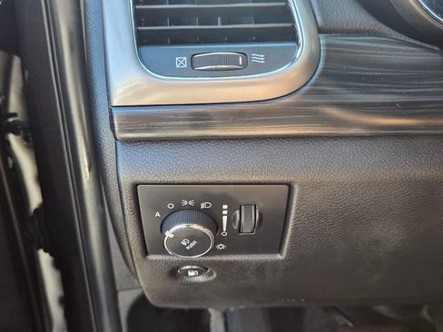 Used 2020 Jeep Grand Cherokee Laredo w/ Laredo X Package RWD image 30