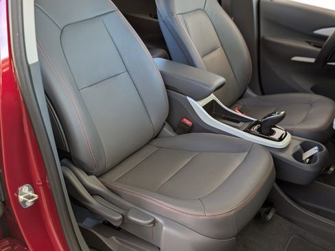 Used 2017 Chevrolet Bolt Premier w/ Driver Confidence II Package image 20