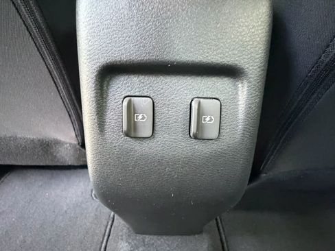 Used 2023 Nissan Kicks SV FWD image 16