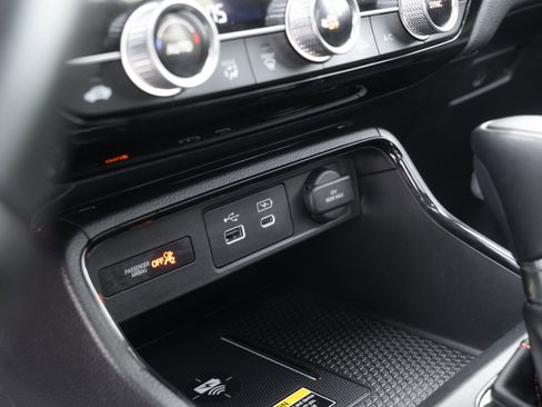 Used 2024 Honda CR-V Sport Touring image 11