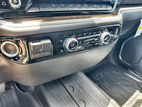 New 2026 GMC Sierra 2500 SLE w/ SLE Value Package; AWD/4WD image 27