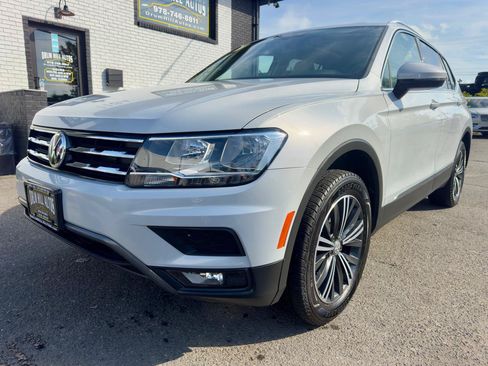 Used 2018 Volkswagen Tiguan SEL AWD/4WD image 12