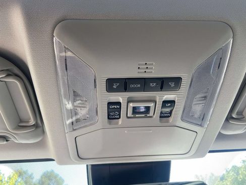Used 2025 Toyota RAV4 Limited FWD image 32