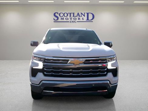 Used 2025 Chevrolet Silverado 1500 LTZ w/ Z71 Off-Road Package AWD/4WD image 3