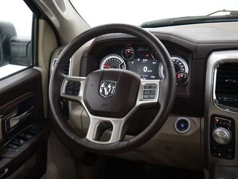 Used 2018 RAM 1500 Laramie w/ Convenience Group AWD/4WD image 14