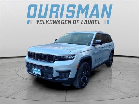 Used 2023 Jeep Grand Cherokee L Altitude image 7