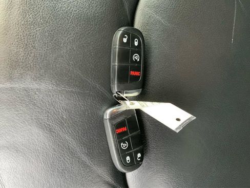 Used 2020 Jeep Renegade Limited AWD/4WD image 35