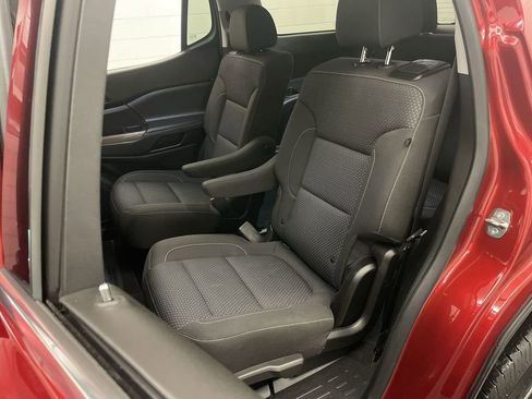 Used 2023 GMC Acadia SLE w/ Driver Convenience Package image 15