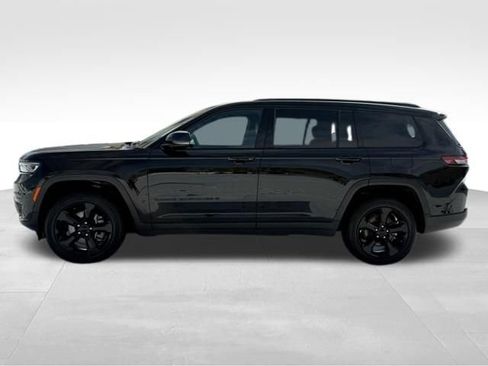 Certified 2024 Jeep Grand Cherokee L Altitude image 4