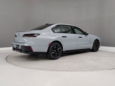 New 2026 BMW 740i w/ Premium Package image 7