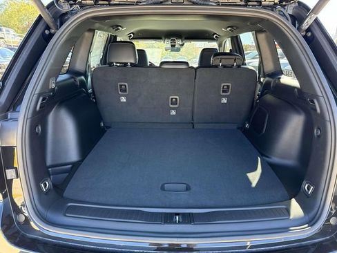 New 2025 Jeep Grand Cherokee Limited image 9