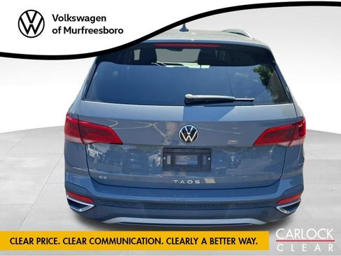 Used 2023 Volkswagen Taos SE FWD image 3