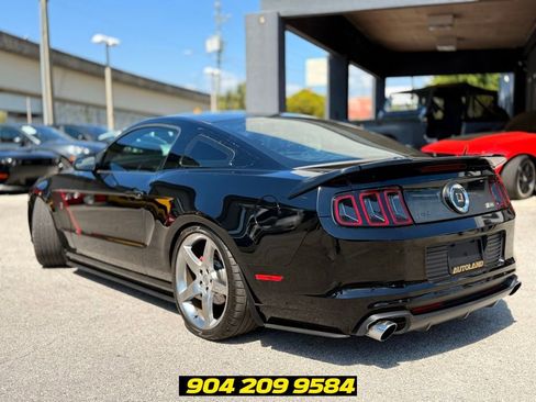 Used 2013 Ford Mustang GT Premium RWD image 3