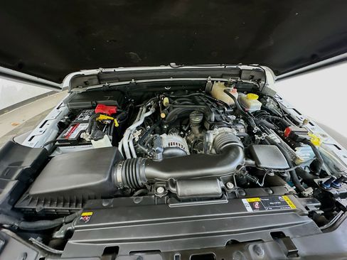 Used 2022 Jeep Wrangler Sport S image 34