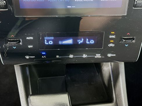 Used 2022 Hyundai Santa Cruz SEL Premium AWD/4WD image 23