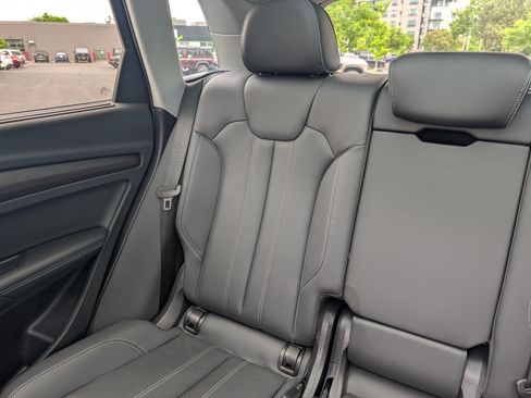 Used 2023 Audi Q5 2.0T Premium Plus w/ Premium Plus Package AWD/4WD image 13
