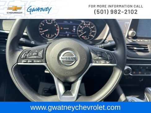 Used 2020 Nissan Altima 2.5 S FWD image 16