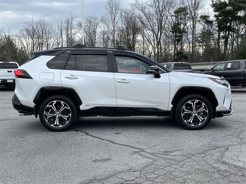 Used 2025 Toyota RAV4 XSE image 6