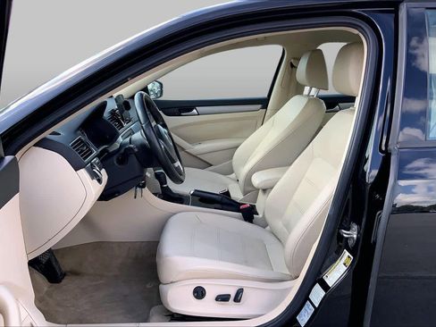 Used 2015 Volkswagen Passat 1.8T S FWD image 7