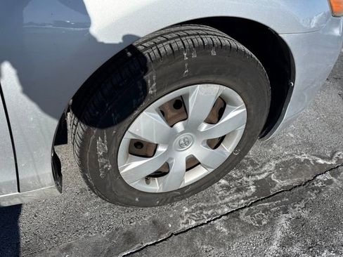 Used 2009 Toyota Camry LE image 9