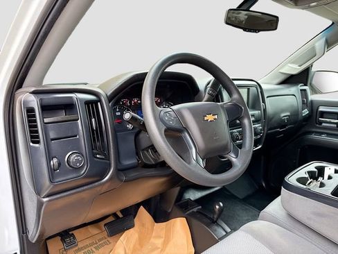 Used 2019 Chevrolet Silverado 1500 Custom image 10