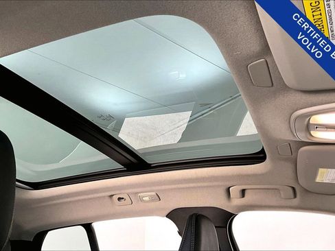 Certified 2023 Volvo XC40 B5 Ultimate w/ Protection Package Premier image 23