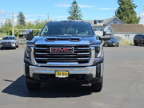 Certified 2024 GMC Sierra 3500 SLT w/ SLT Premium Package AWD/4WD image 3