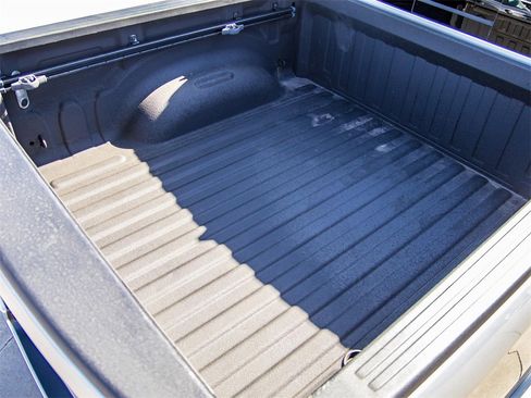 Used 2019 RAM 1500 Laramie image 11