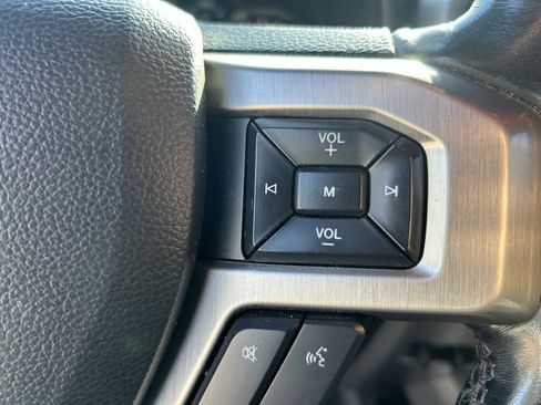 Used 2019 Ford F150 Platinum w/ Equipment Group 701A Luxury image 19