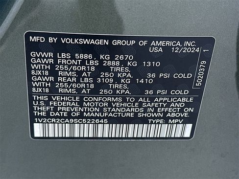 Used 2025 Volkswagen Atlas Peak Edition SE image 32