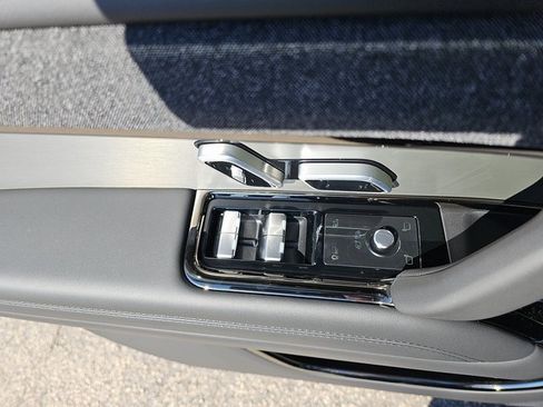 Certified 2025 Land Rover Range Rover Sport image 28