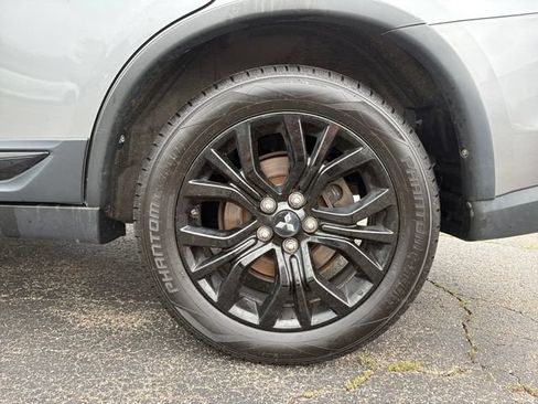 Used 2018 Mitsubishi Outlander SE FWD image 18