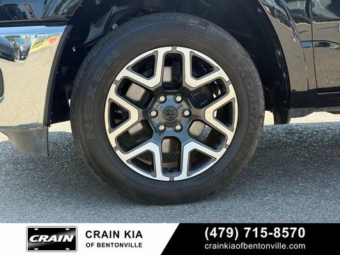 Used 2025 RAM 1500 Laramie AWD/4WD image 33