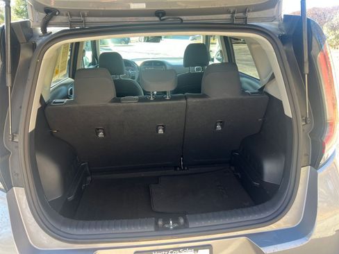 Used 2025 Kia Soul LX w/ LX Technology Package image 25