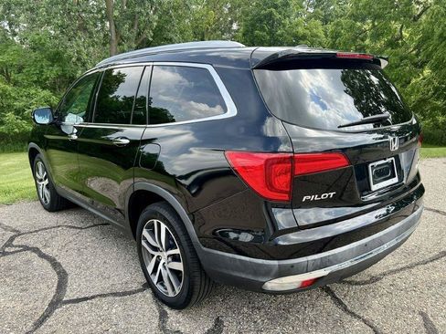 Used 2018 Honda Pilot Touring image 4