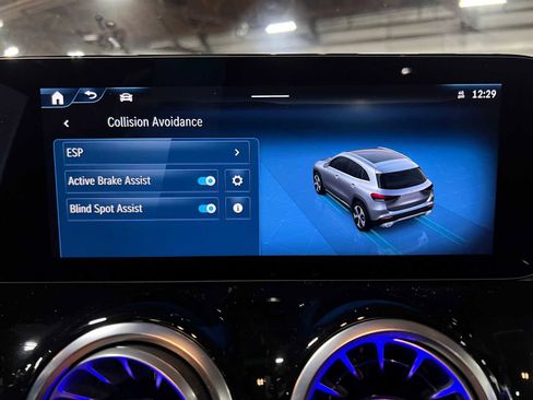 Used 2025 Mercedes-Benz GLA 250 4MATIC image 33