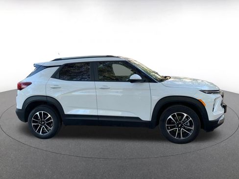 Used 2025 Chevrolet TrailBlazer LT image 8