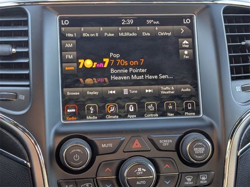 Used 2018 Jeep Grand Cherokee Limited image 13