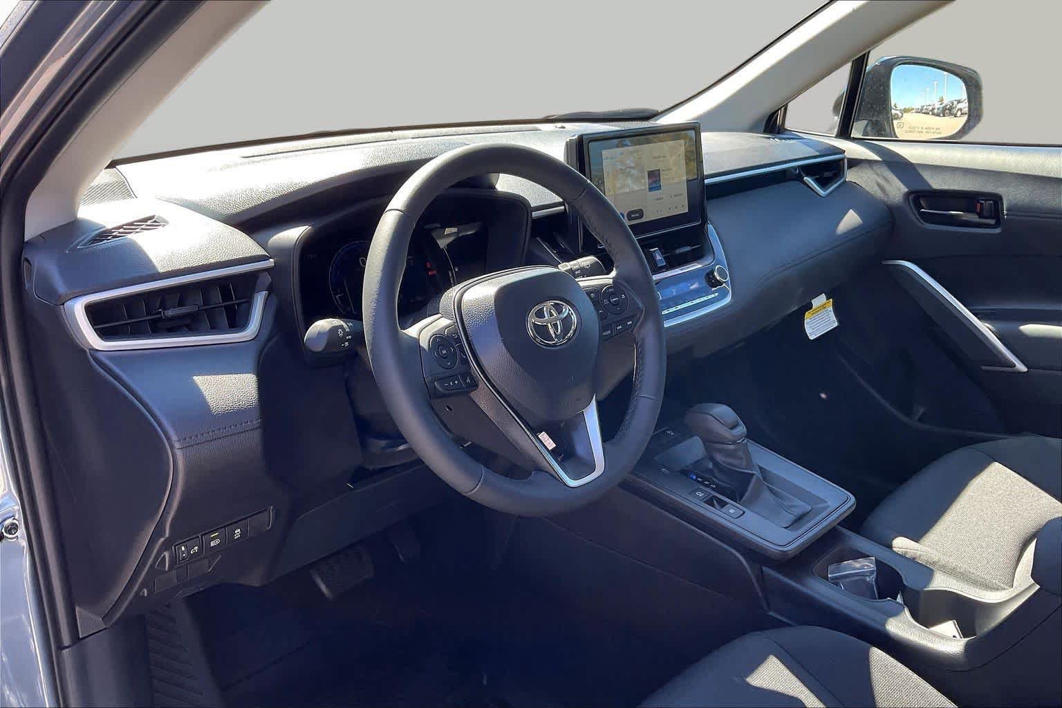 New 2026 Toyota Corolla Cross LE FWD image 8