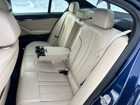 Used 2019 BMW 530i xDrive w/ Premium Package image 21