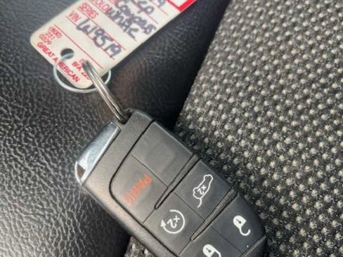 Used 2019 Jeep Compass Trailhawk w/ Cold Weather Group image 13
