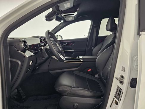 Certified 2025 Mercedes-Benz GLC 300 image 21